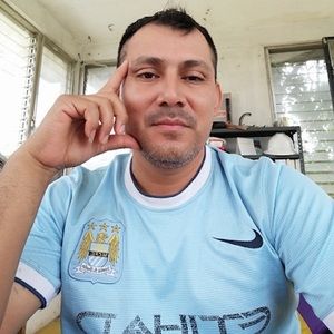 Meet your Posher, Luis alberto